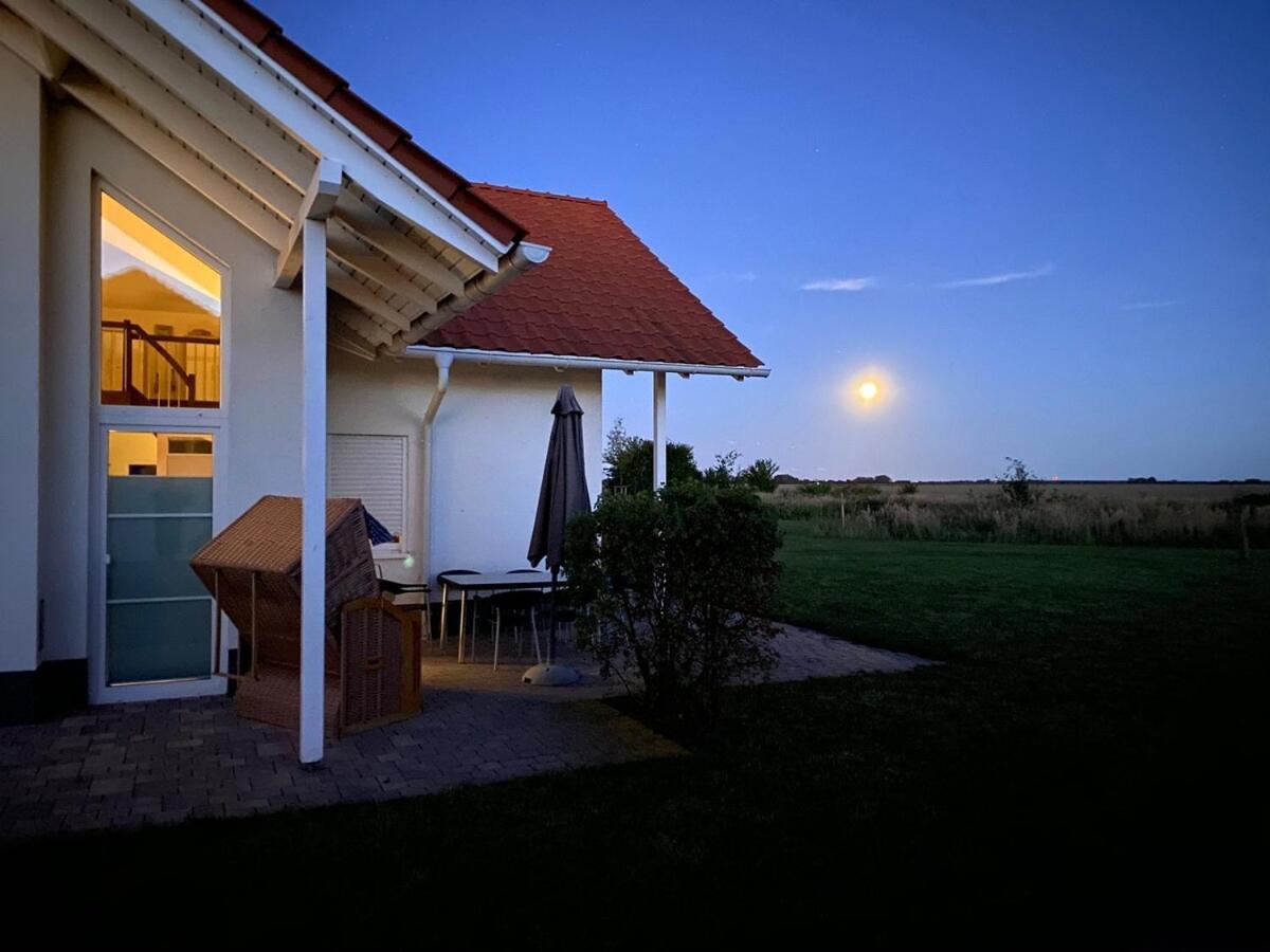 Villa Ostseebrise Trent Bagian luar foto