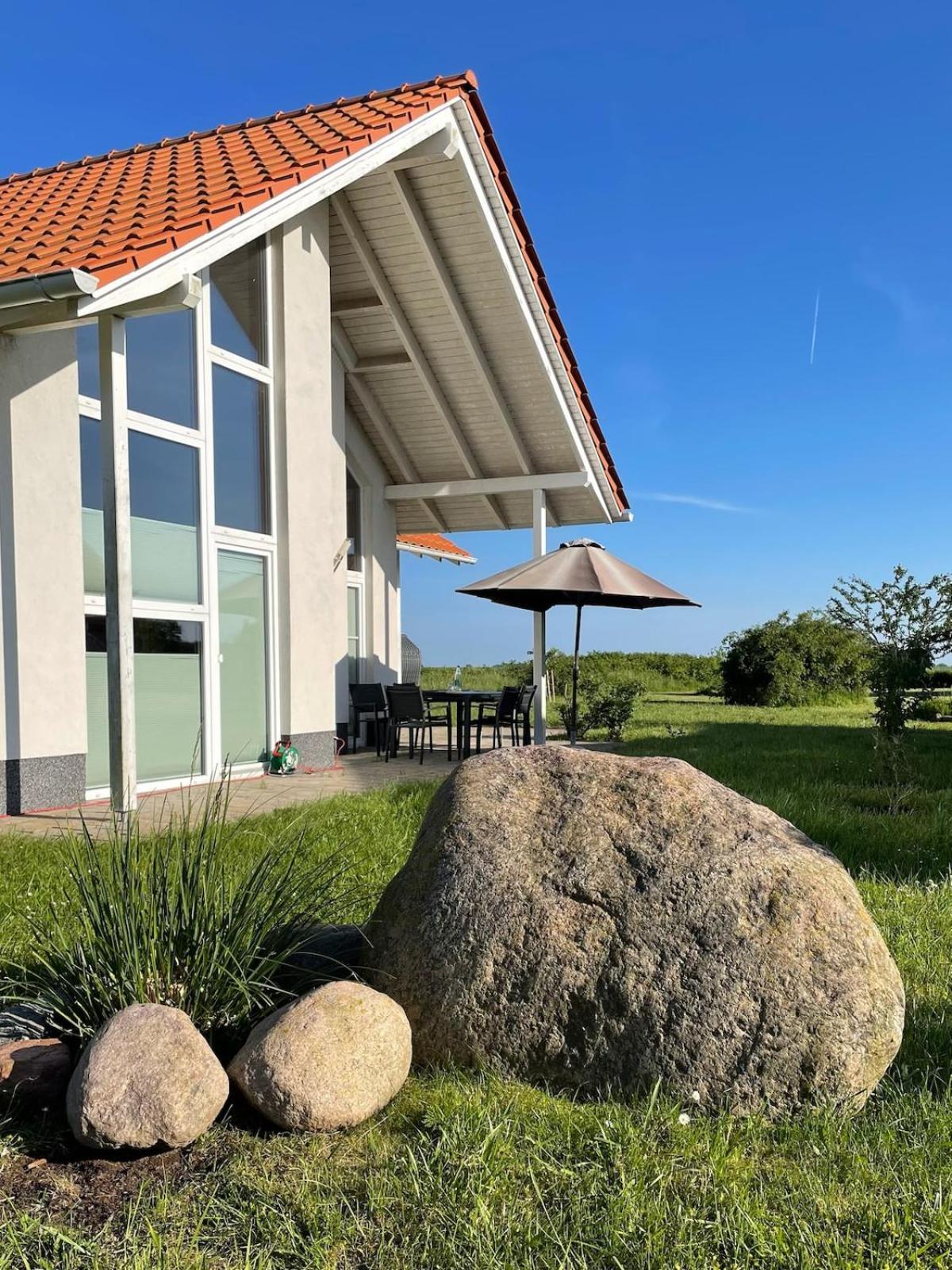 Villa Ostseebrise Trent Bagian luar foto